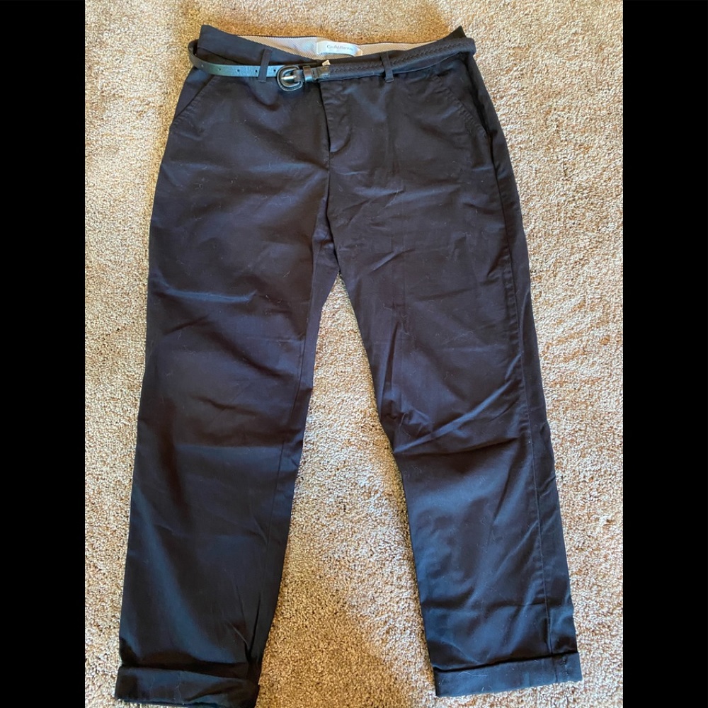 Black capris